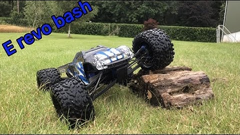 Traxxas e revo 2.0 bash and crash 😬