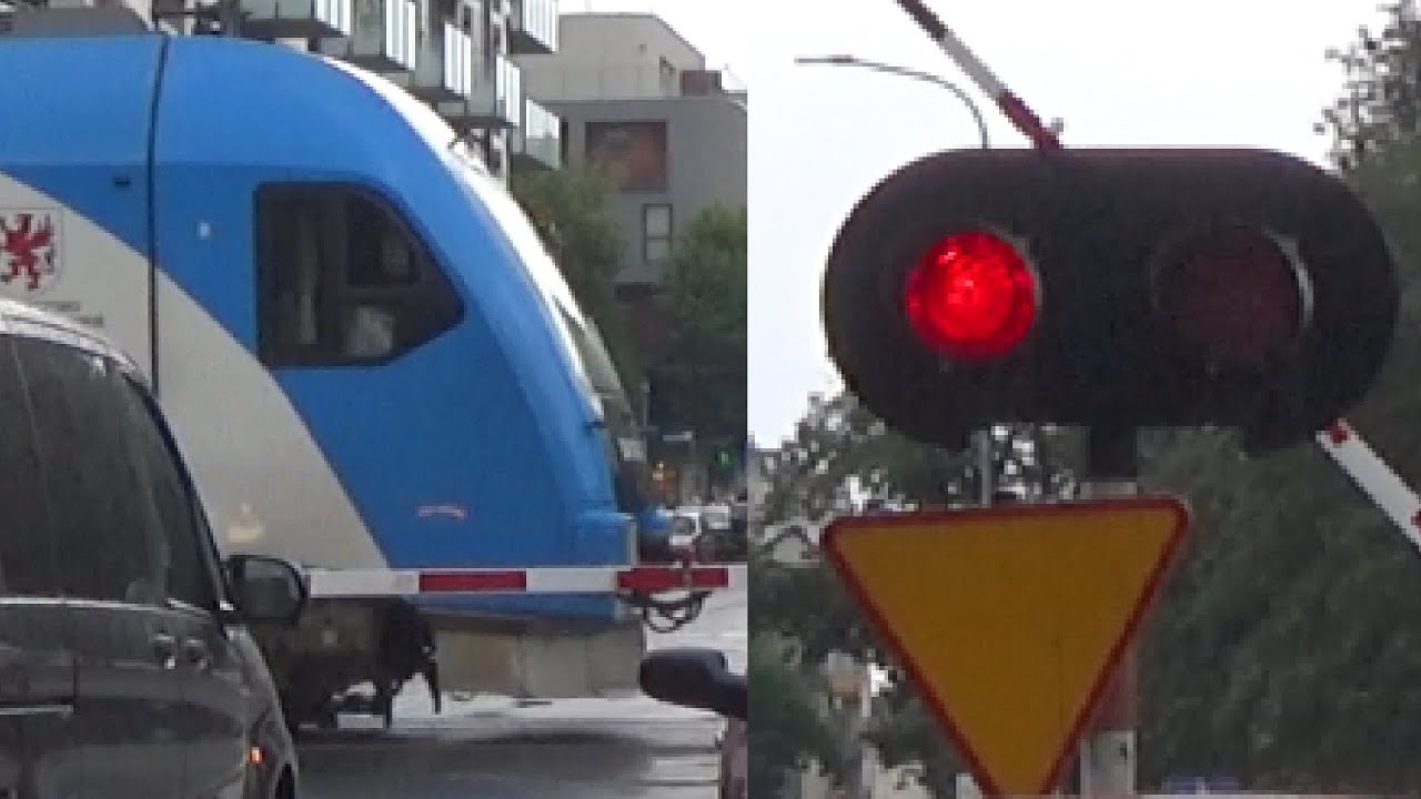 Przejazd Kolejowy na ul. Portowej, Kołobrzeg | Polish railroad crossing