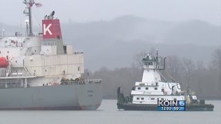 623-ft vessel hits object, grounded in Columbia River
