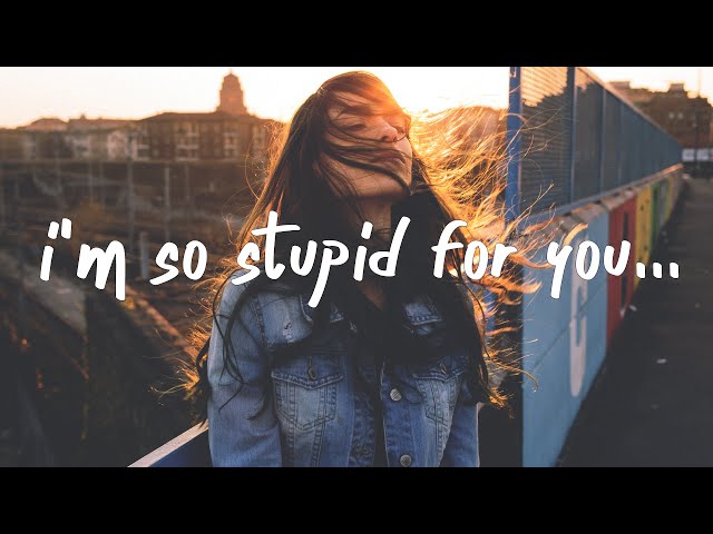 Tate McRae - stupid (Lyrics) class=