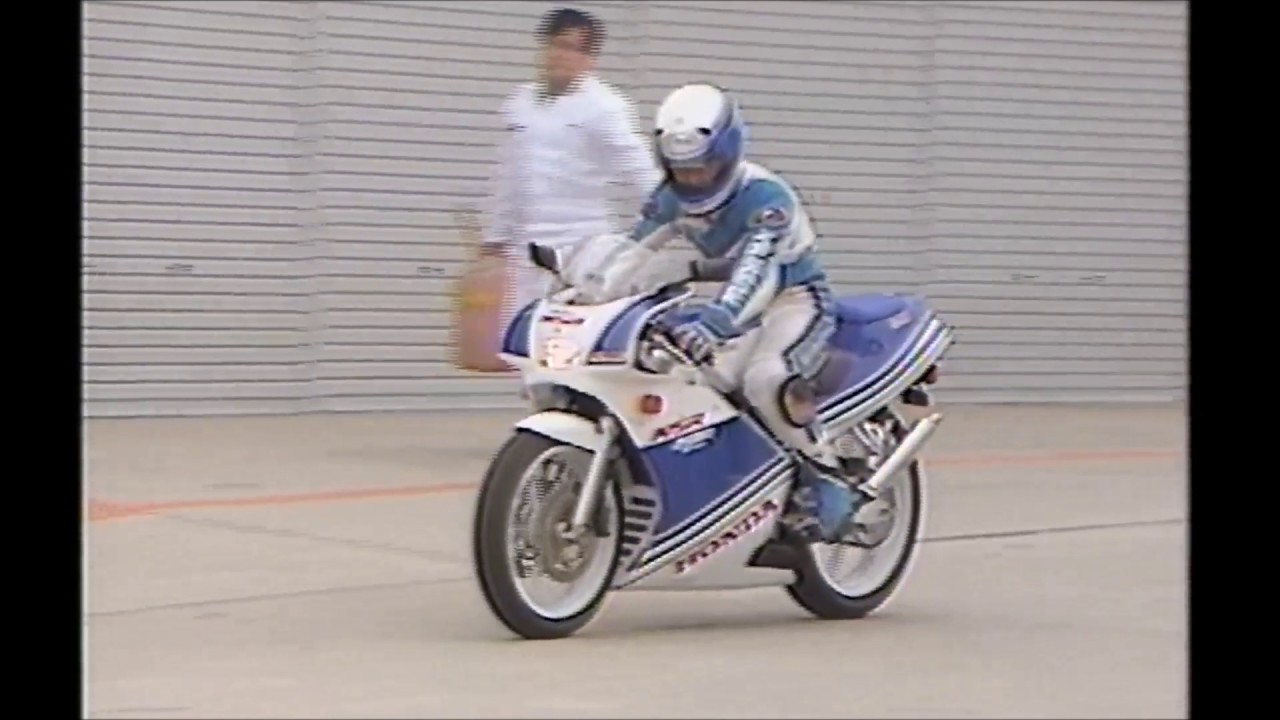 ８８年ホンダＣＢＲ４００RR＆ＮＳＲ２５０R