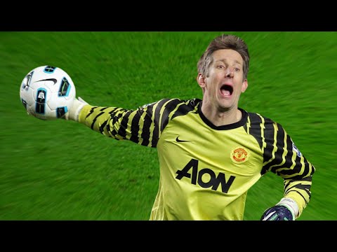 Manchester United's Edwin Van der Sar Proves Why He’s One Of The Best