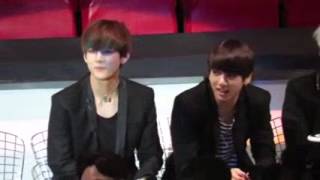 Bts V jungkook reaction to big bang bae bae in MAMA 2015