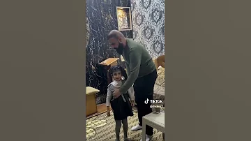 ملا خضر عباس مع طفلة اكسبلور 