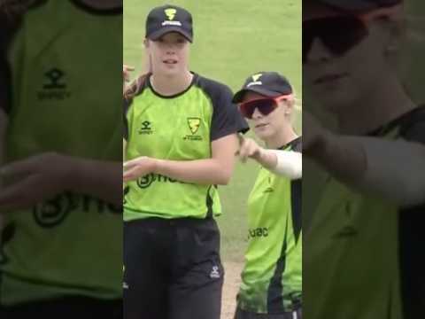 beautiful girl/cricket #cricket #ayub #andrerussell #shortvideo #subscribe #shorts @andrerussell