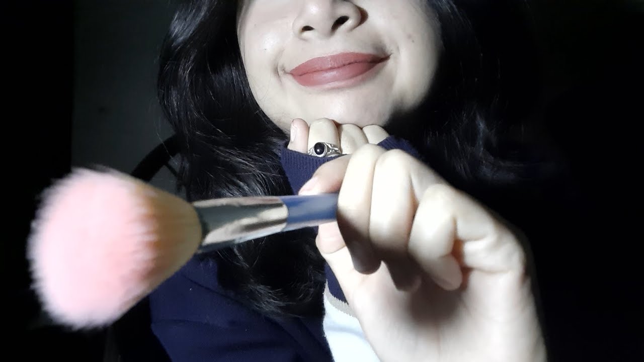 Asmr con Brocha (mouth sounds, susurros, atención personalizada ...