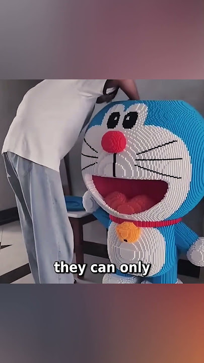 She Built a 138 cm Doraemon from 40,000 Tiny Pieces