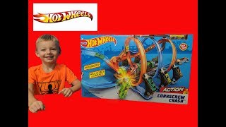 Hot Wheels Corkscrew Crash