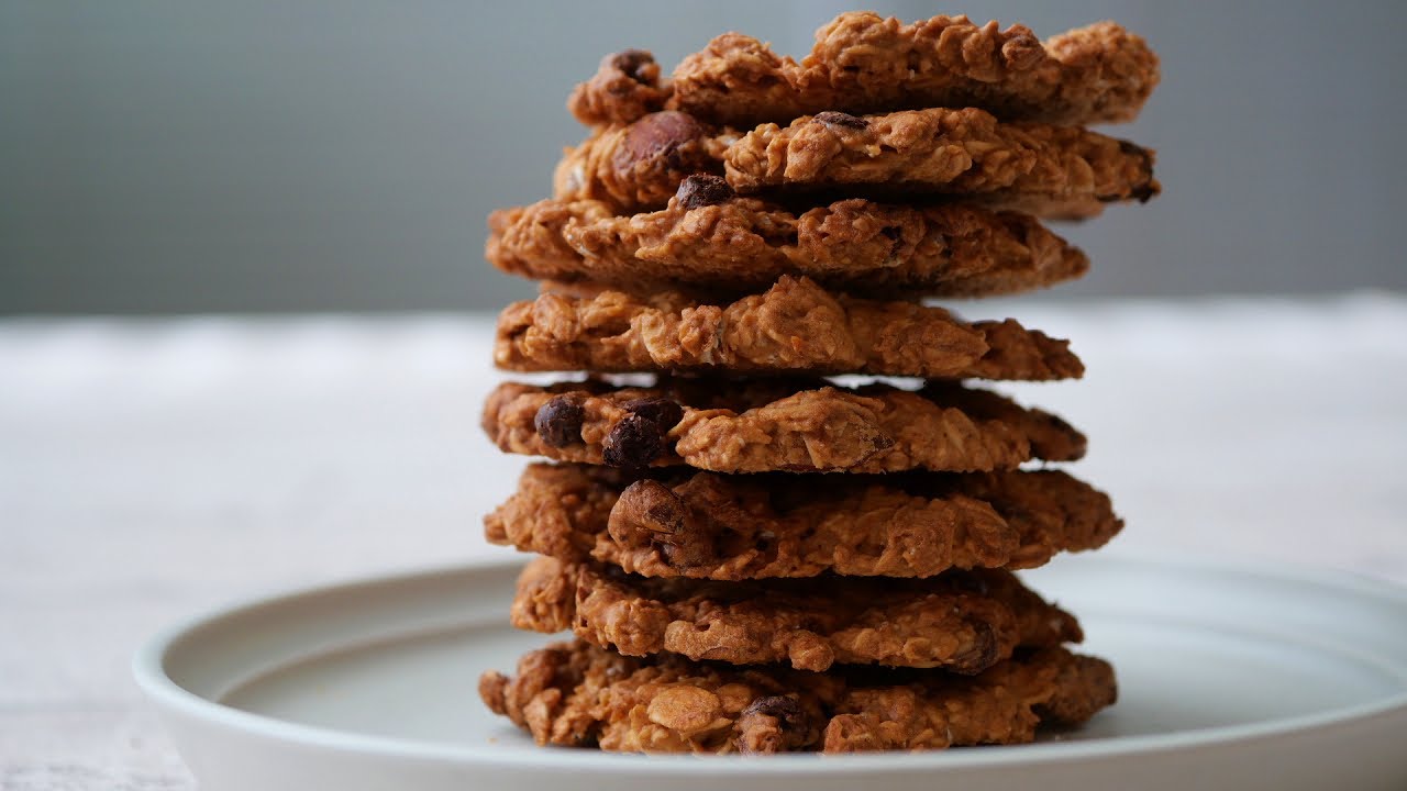 噛むほどに優しい甘さやナッツの香ばしさが広がります♪オートミールクッキー | Oatmeal cookies