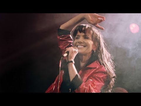 Gilda ft. Natalia - Corazón Valiente - YouTube