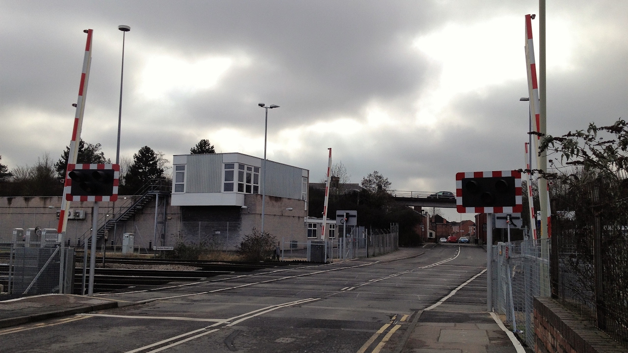 (1080p) Horton Road Level Crossing (Gloucester) (Sunday 05/02/2017) YouTube