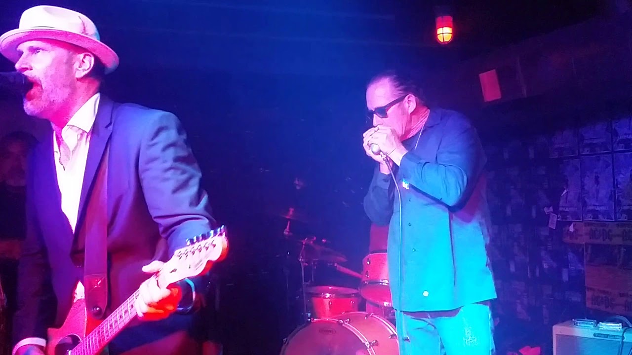 Santos Y Sinners ~ Saints N Sinners