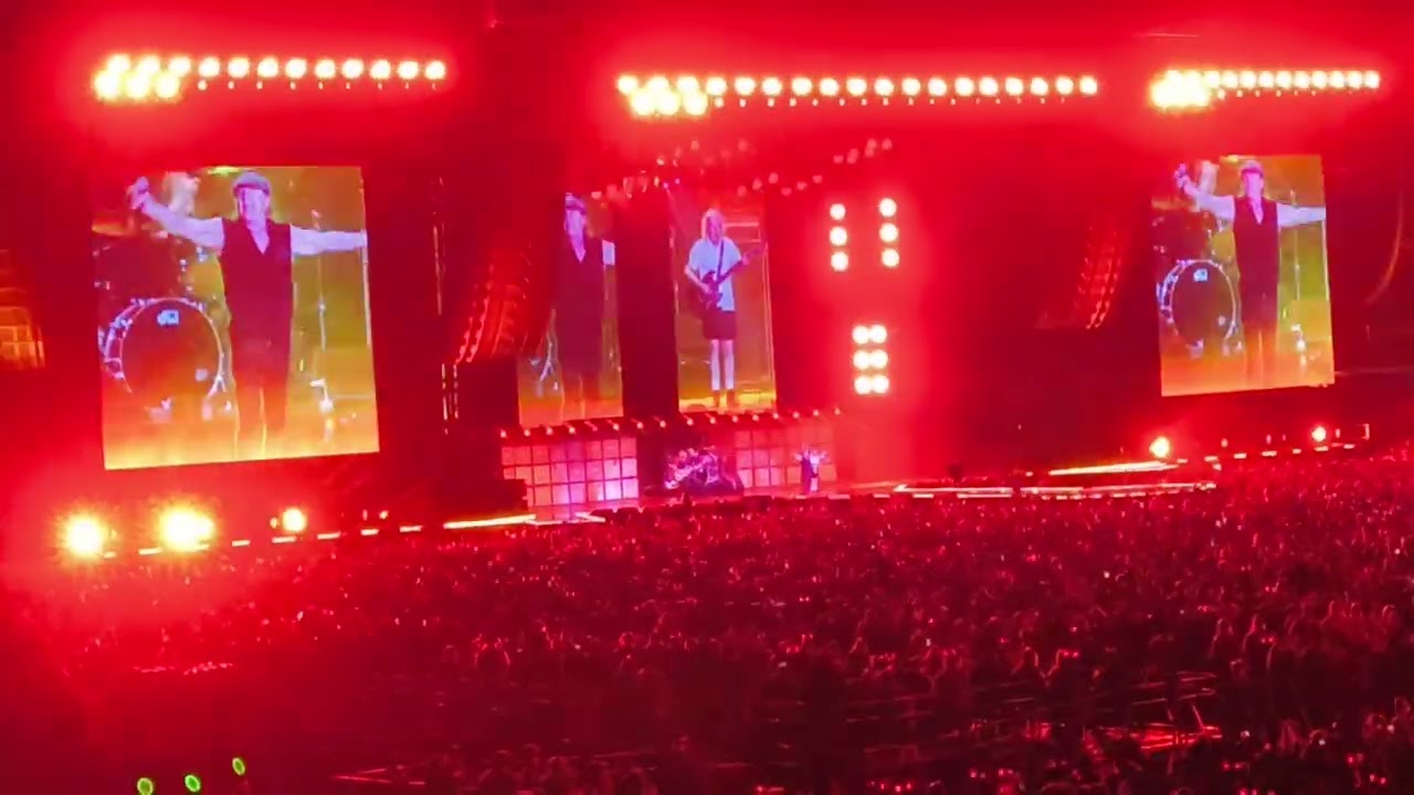 ACDC Ao Vivo Morumbis 28/02/2026 - Dirty Deeds Done Dirt Cheap 