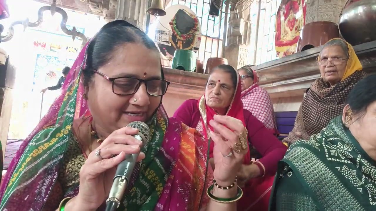 भोलेनाथ विवाह करने जाते तो सखिया क्याभजन सुनातीहै