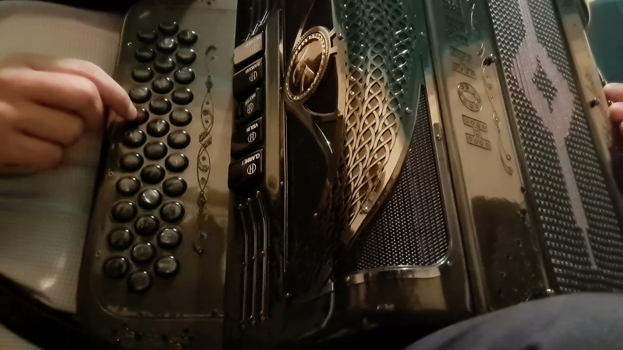 El Sera y El Chavo Acordeon Instruccional