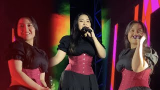 Penampilan Bernadya Saat Live Festival Bikin Penonton Salah Fokus Sama Kebesarannya