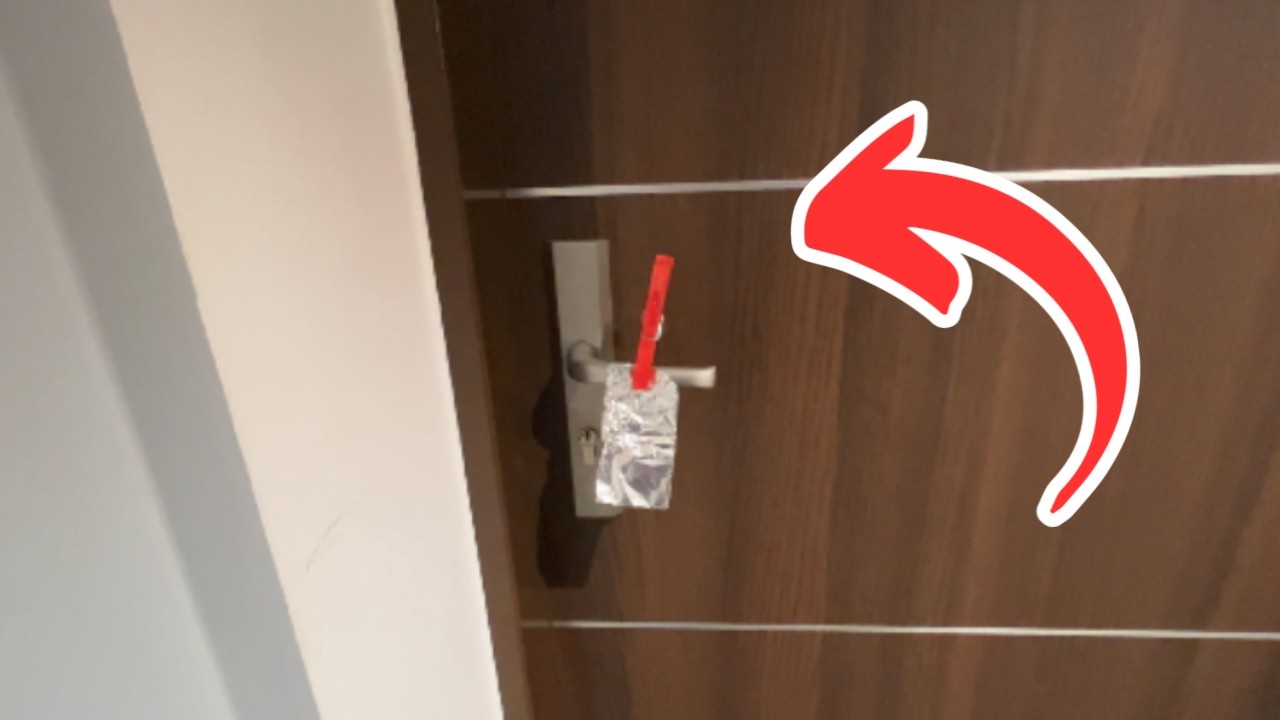 Przyczep do klamki na początku wiosny. Zapewnisz sobie spokój