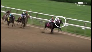 Incredible moment racehorse tries to bite rival close to finish line!