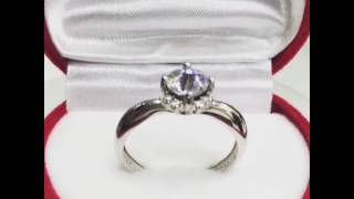 Pirlanta Montürlü Beyaz Altin Tektaş Yüzük