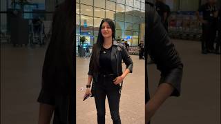 Shruti Haasan Spotted At Airport Stunning Airport Look 2025 Filmy Lust