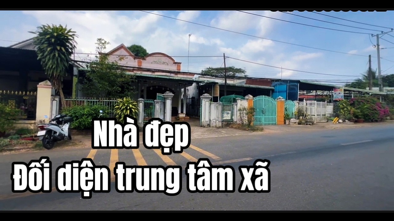 Kẹt tiền bán nhà đẹp đối diện trung tâm xã ở Châu Đức BRVT