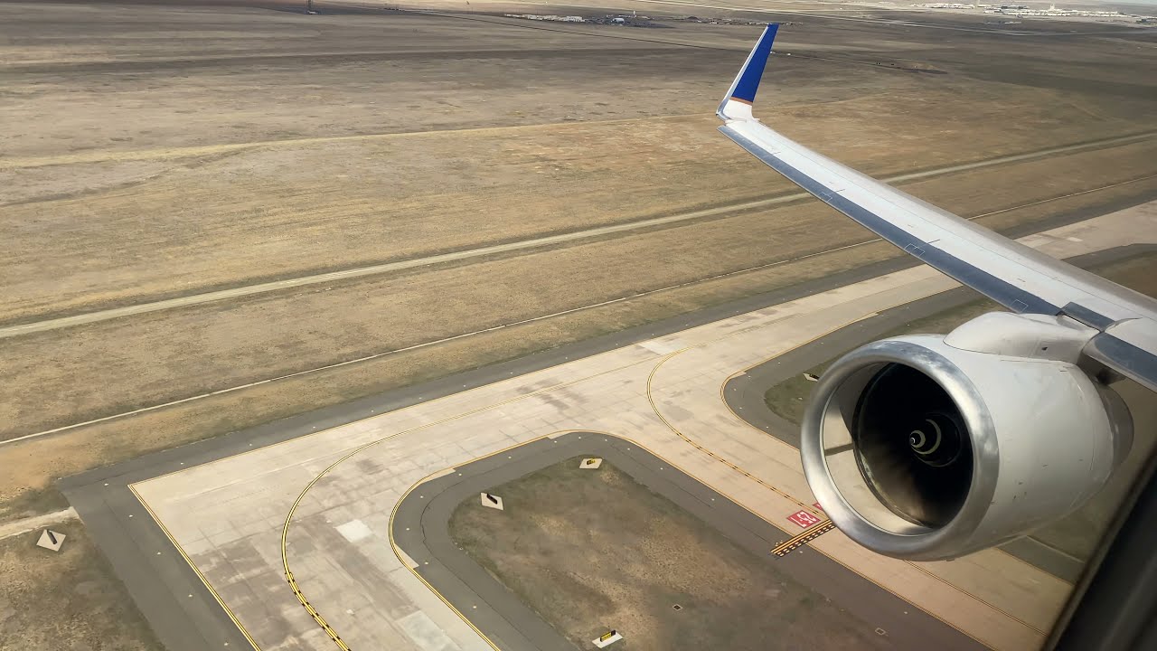 Screaming Rolls Royce Departure | 757-300 Takeoff | Denver