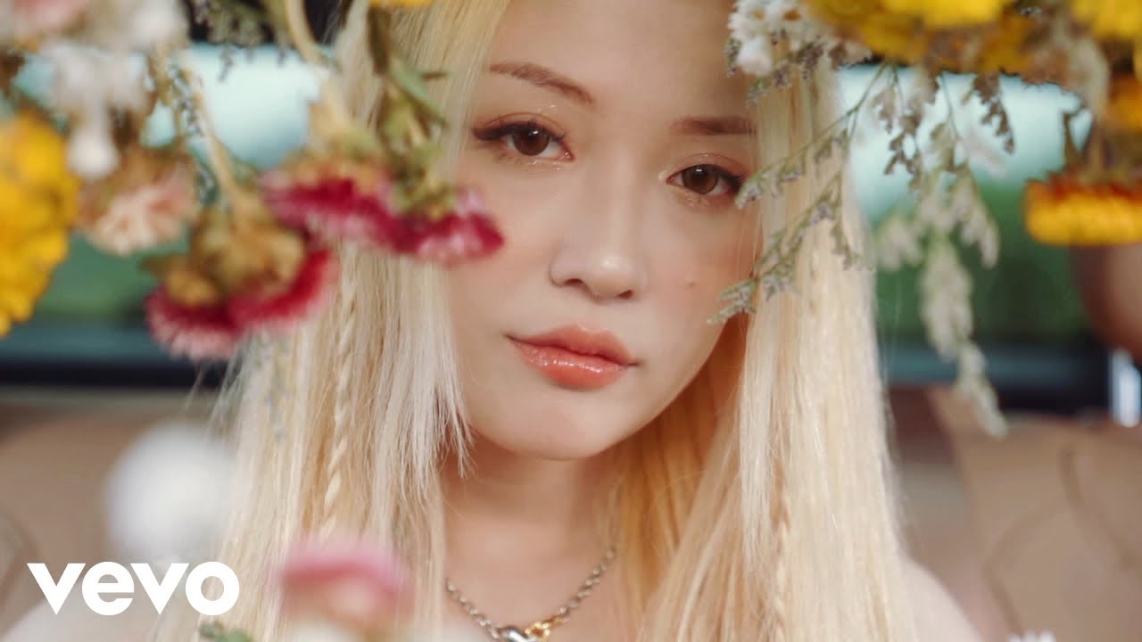 Watch RaCie - RaCie-《Floatin》Official Music Video on YouTube Watch RaCie - RaCie-《Floatin》Official Music Video on YouTube