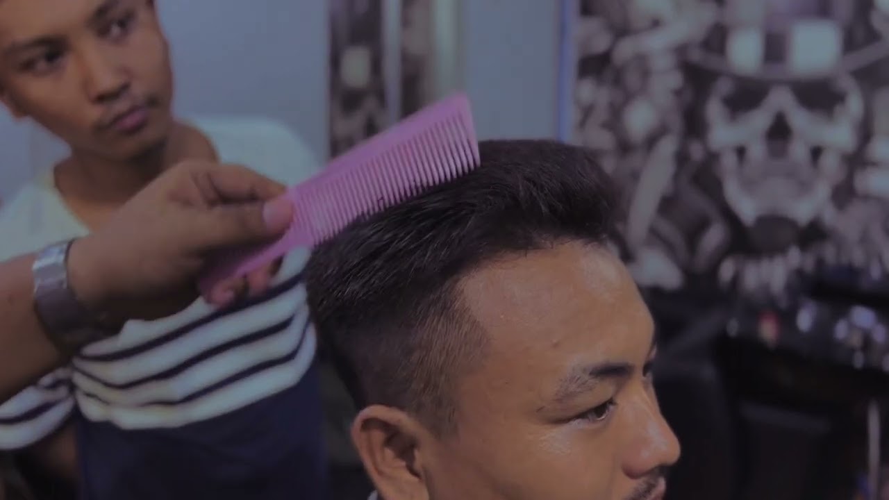 အခုခေတ် လူငယ်တွေ သိပ်မထား သိပ်မကြိုက်ကြတဲ့ ဆံပင်ကေ  Flat Top Hairstyle