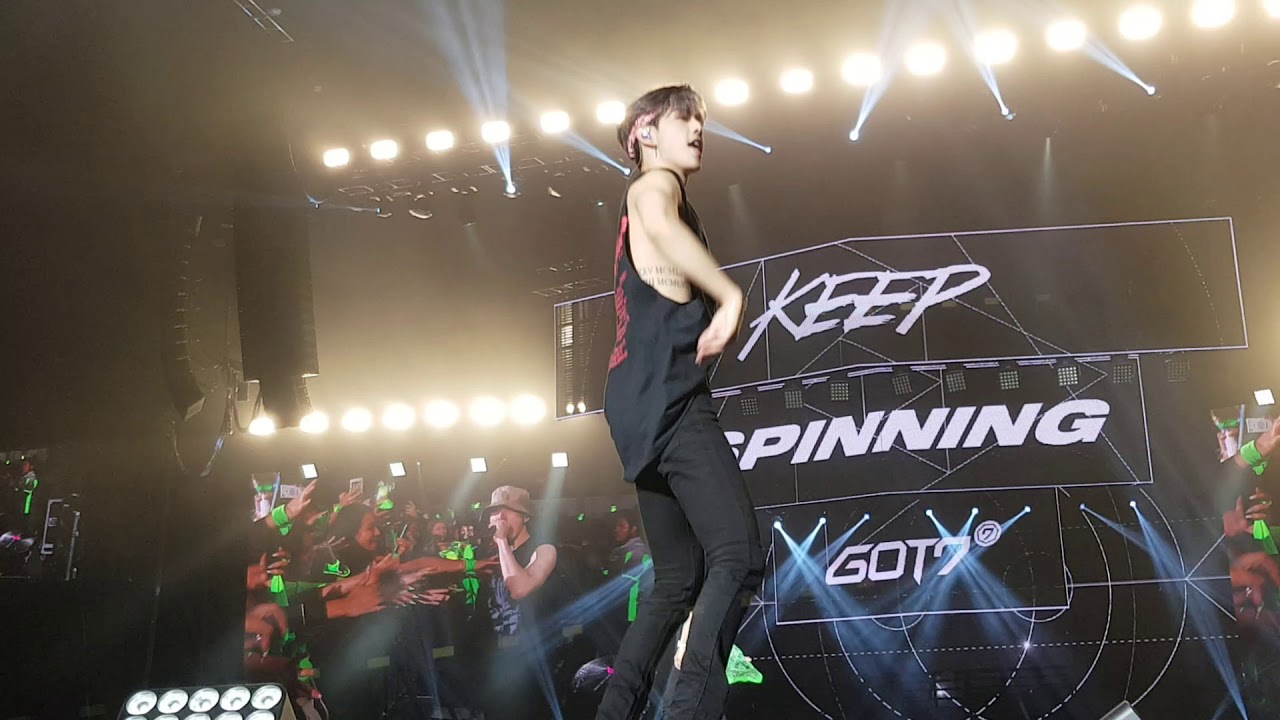 GOT7 Keep Spinning in Mexico -  Follow Me