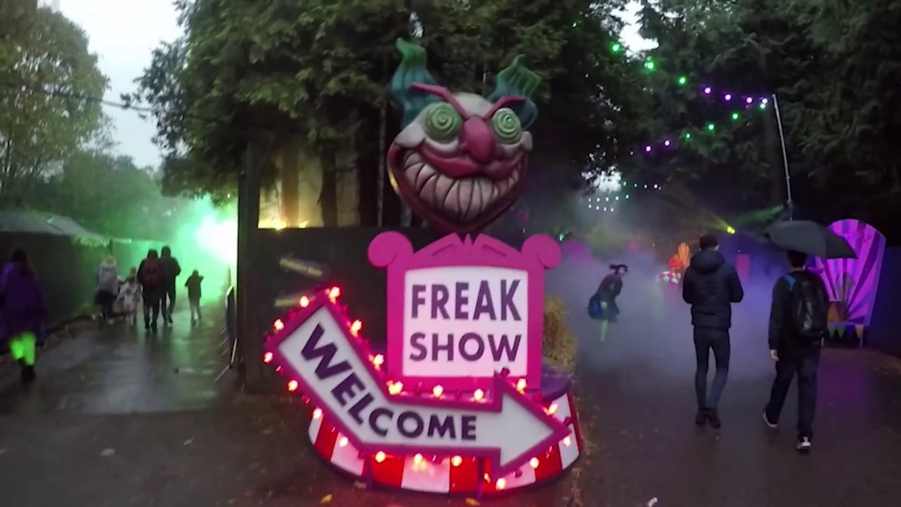 Freak Show Scare Zone Walkthrough Scarefest Alton Towers Scare Addicts YouTube