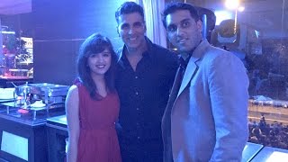 Video thumbnail of "The Time Akshay Kumar Sang With Us | Shirley Setia ft. Aakash Gandhi | LIVE in Hong Kong"