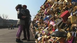 Liebesschlösser in Paris: Weg mit dem Schrott! | DER SPIEGEL