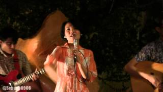 Video thumbnail of "White Shoes & The Couple Company - Masa Remadja @ Dia.Lo.Gue [HD]"