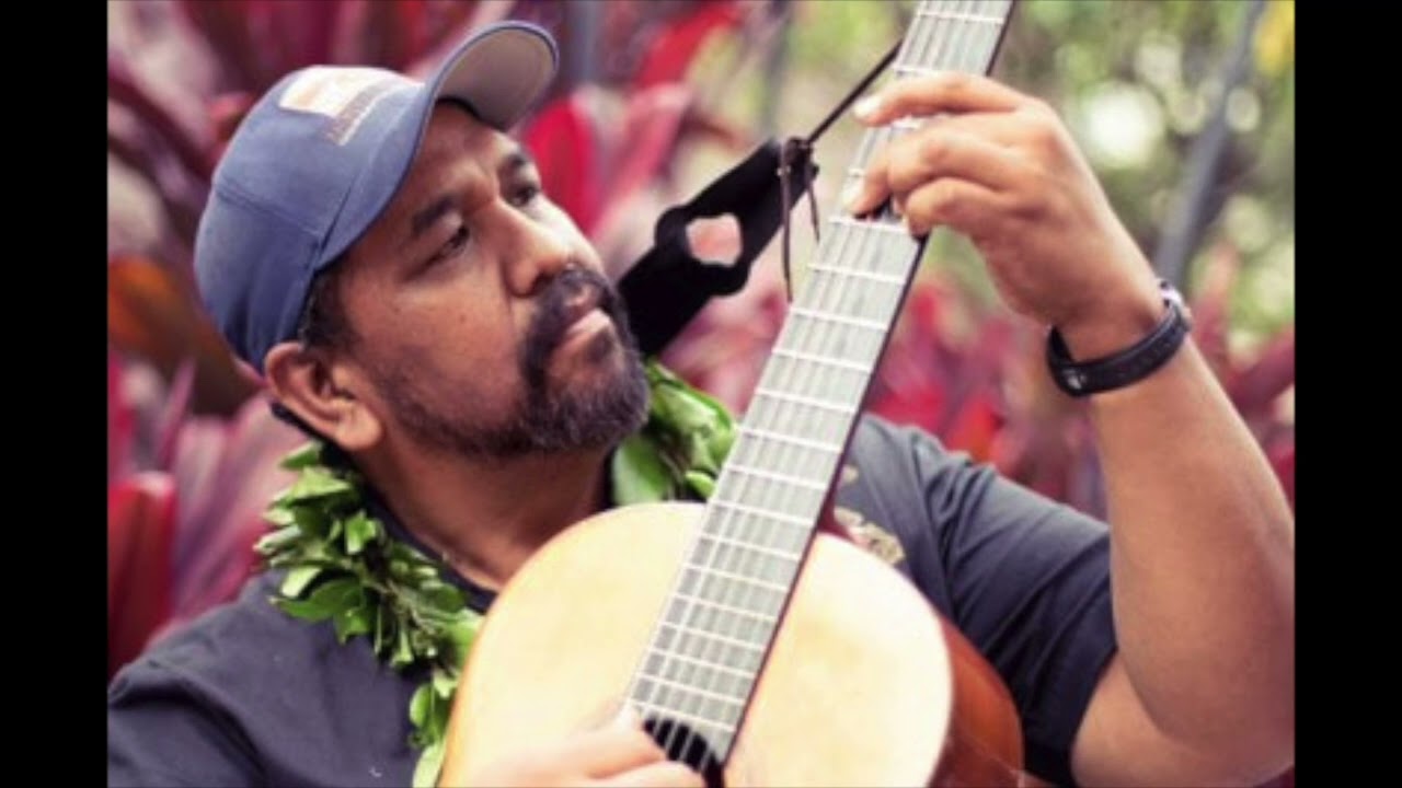 Kawika Kahiapo - Aloha Kaua #hawaiimusic #christiansongs - YouTube