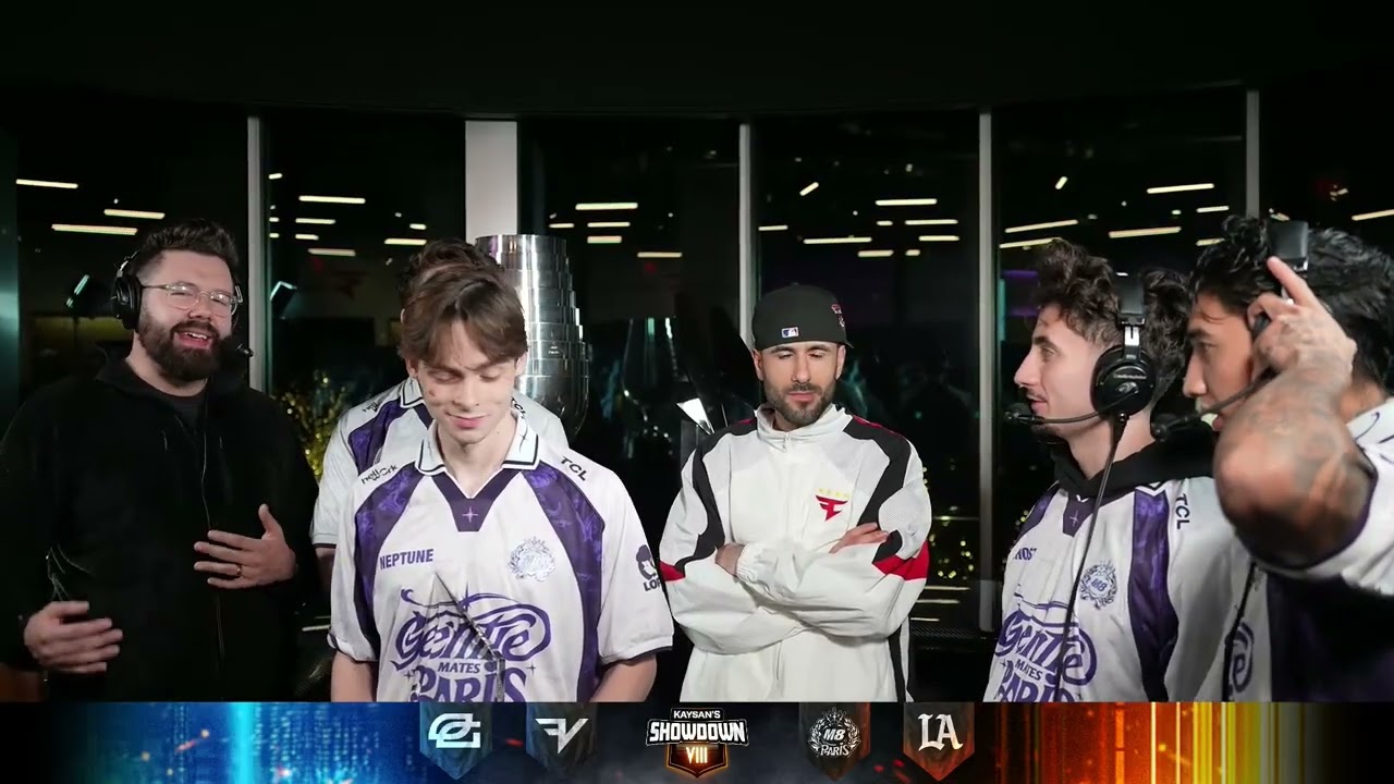 Сиб Газсит Нептуна после того, как он наконец выиграл соревнование! ⛽️