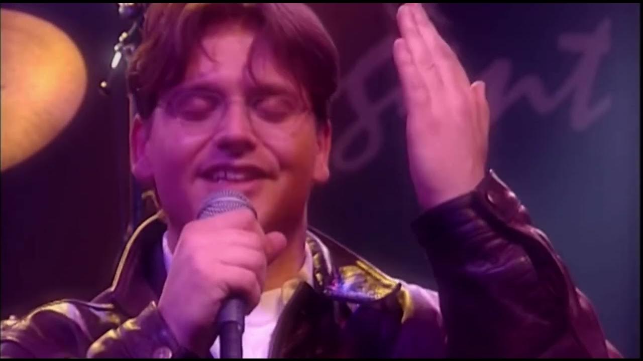 Guus Meeuwis & Vagant Je Hoeft Niet Veel Van Me Te Houden YouTube Guus Meeuwis & Vagant Je Hoeft Niet Veel Van Me Te Houden YouTube