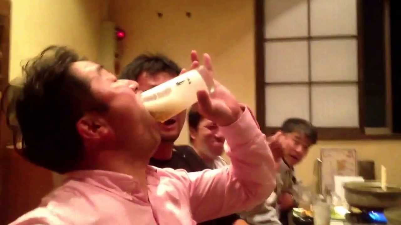 ビール一気飲み これが出来たら 一万円か Youtube