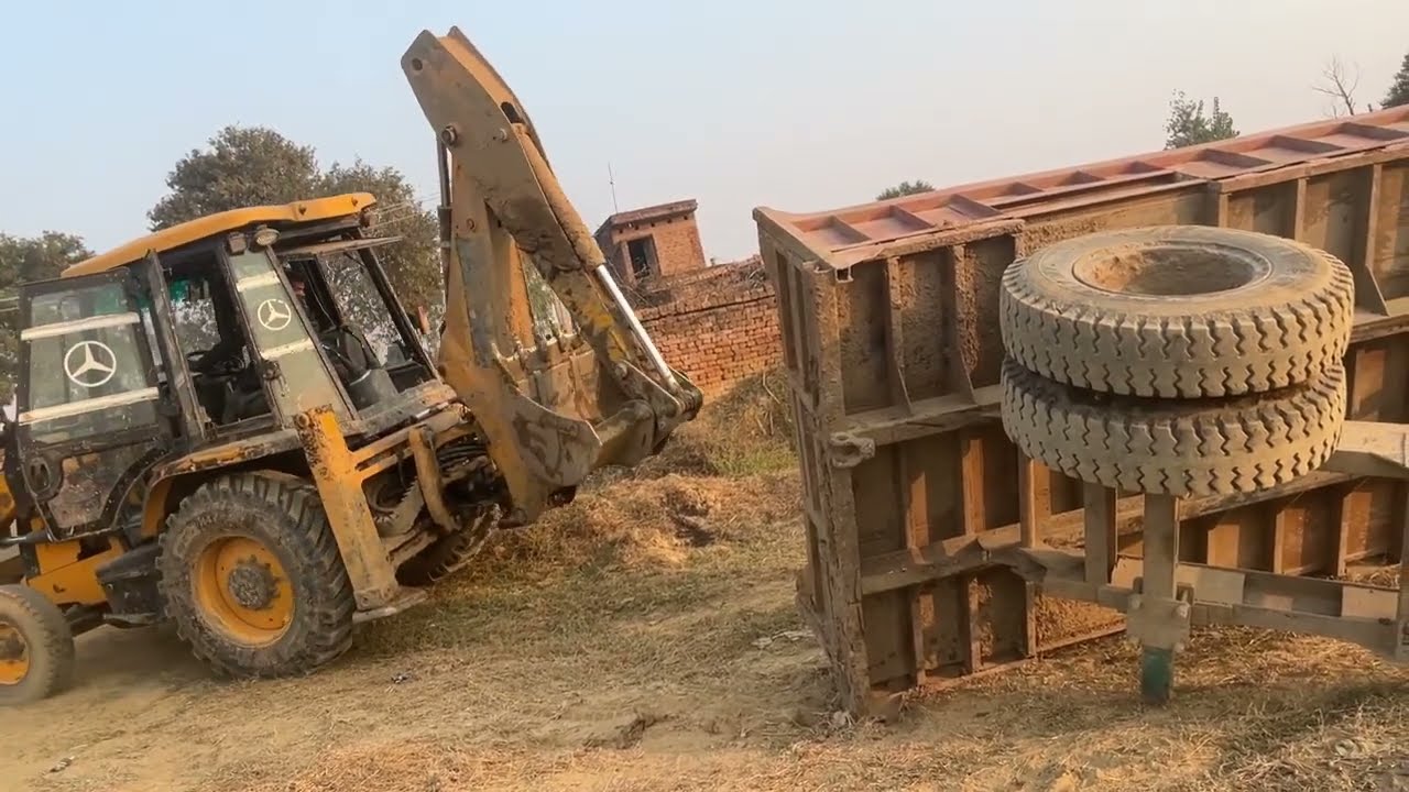 Jcb 3dx machine vs Mahindra 585 mitti ower loding 😱😱😱|@Tractorbulldozer07 :-#jcb3dx 