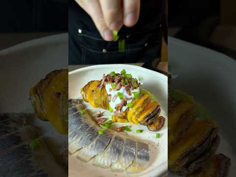 Праздничная картошка с сыром и селедкой