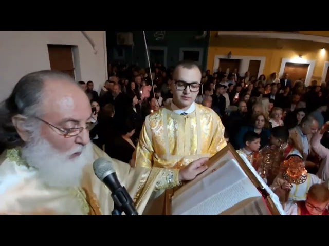 Το "Δεύτε λάβετε φως" και το "Χριστός Ανέστη" στον Ιερό Ναό Αγίου Θεολόγου Καλύμνου