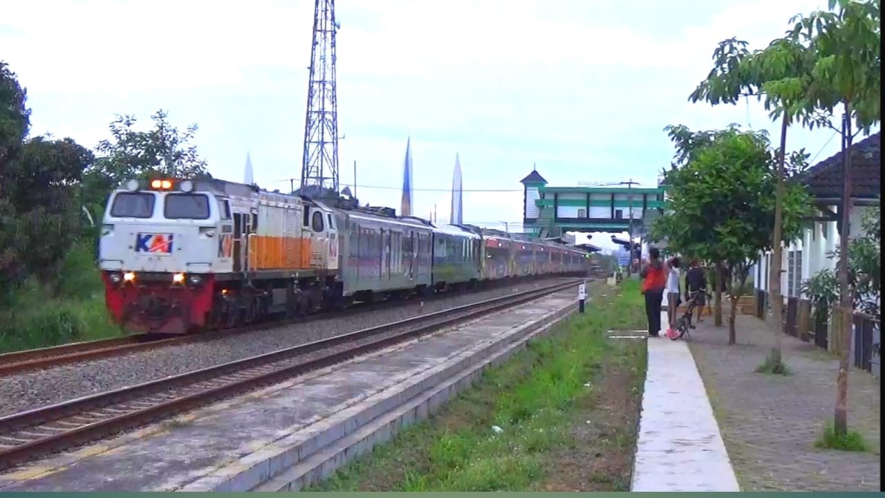 Kereta Argo Wilis & Turangga Berstiker Ramadhan 1447 !! Kereta Turangga Kena TASPAT