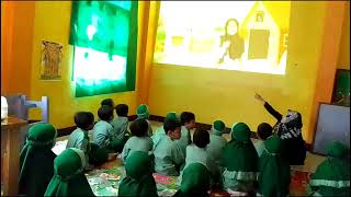 Video Implementasi Media Pembelajaran Berbasis TIK Untuk Anak Usia Dini - Fitria Nur Awaliyah