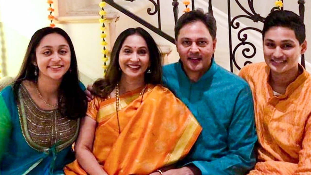 Ashwini bhave family photo