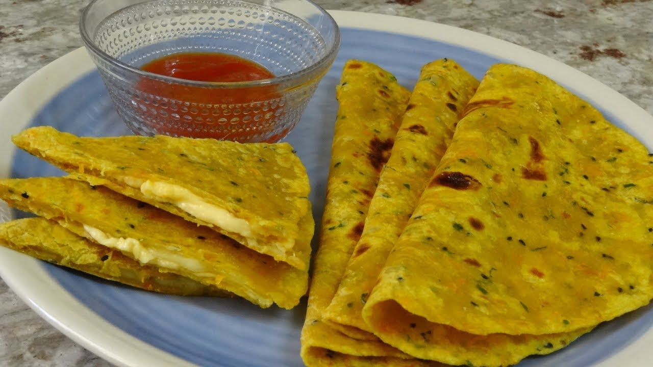 Healthy Masala Carrot Roti/Chapati | Masala Carrot Cheese Roti ...