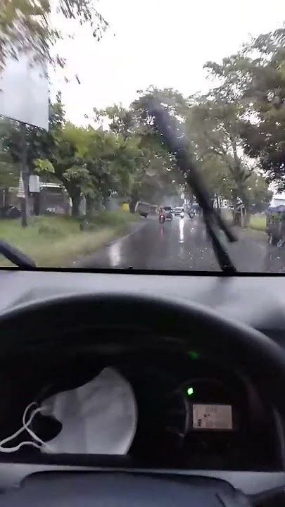 Story' wa 30 detik nyetir mobil di sore hari