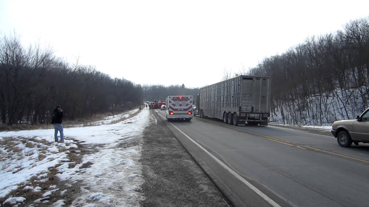 Pella Ambulance Arrives at Hwy 5 Accident YouTube