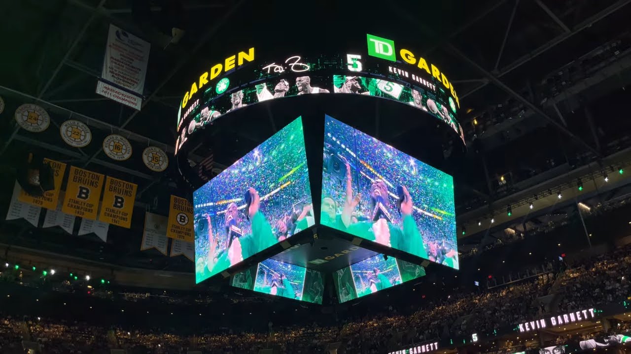 Photos and Videos] Celtics Raise Kevin Garnett's #5 to the Rafters