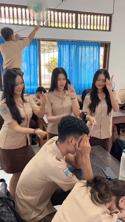 ketika punya teman sekolah yang bucin ‼️‼️‼️ #bucin #sekolah #pacaran #teman