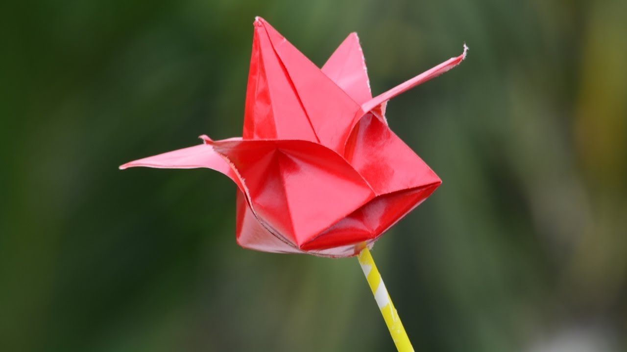 Оригами красивый цветок. Оригами. Красивые цветы оригами. Оригами цветочек. Треугольные цветы.