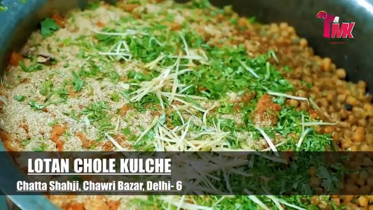 Delhi Street Food Tour| Best Cheap Veg Food in Delhi | Best Dishes in